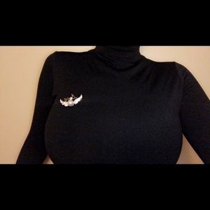 “Love “ Valentine’s Day brooch !